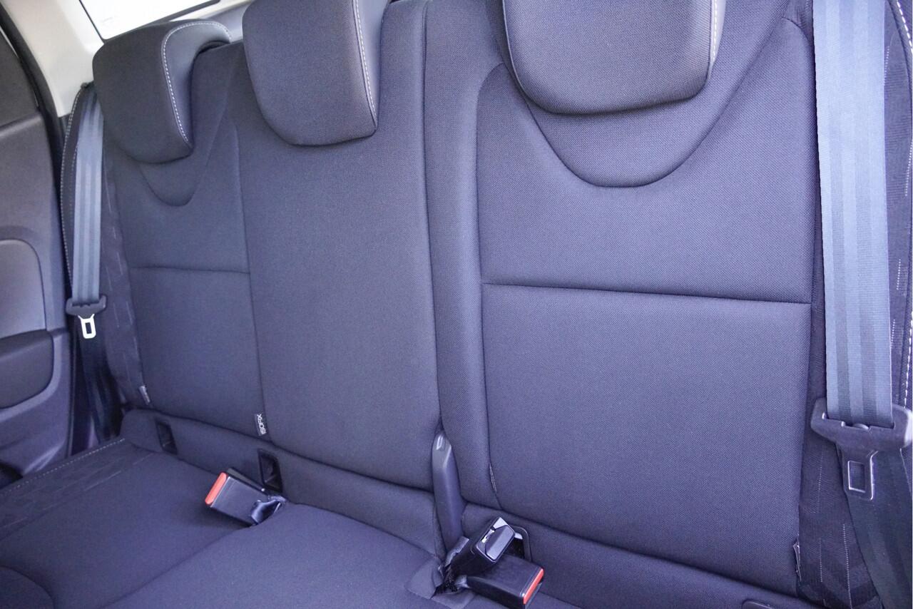 Renault CLIO Estate 0.9 TCe Limited BJ2020 Lmv 16" | Led | Pdc | Navi | Climate control | Cruise control | Keyless entry | Extra getint glas