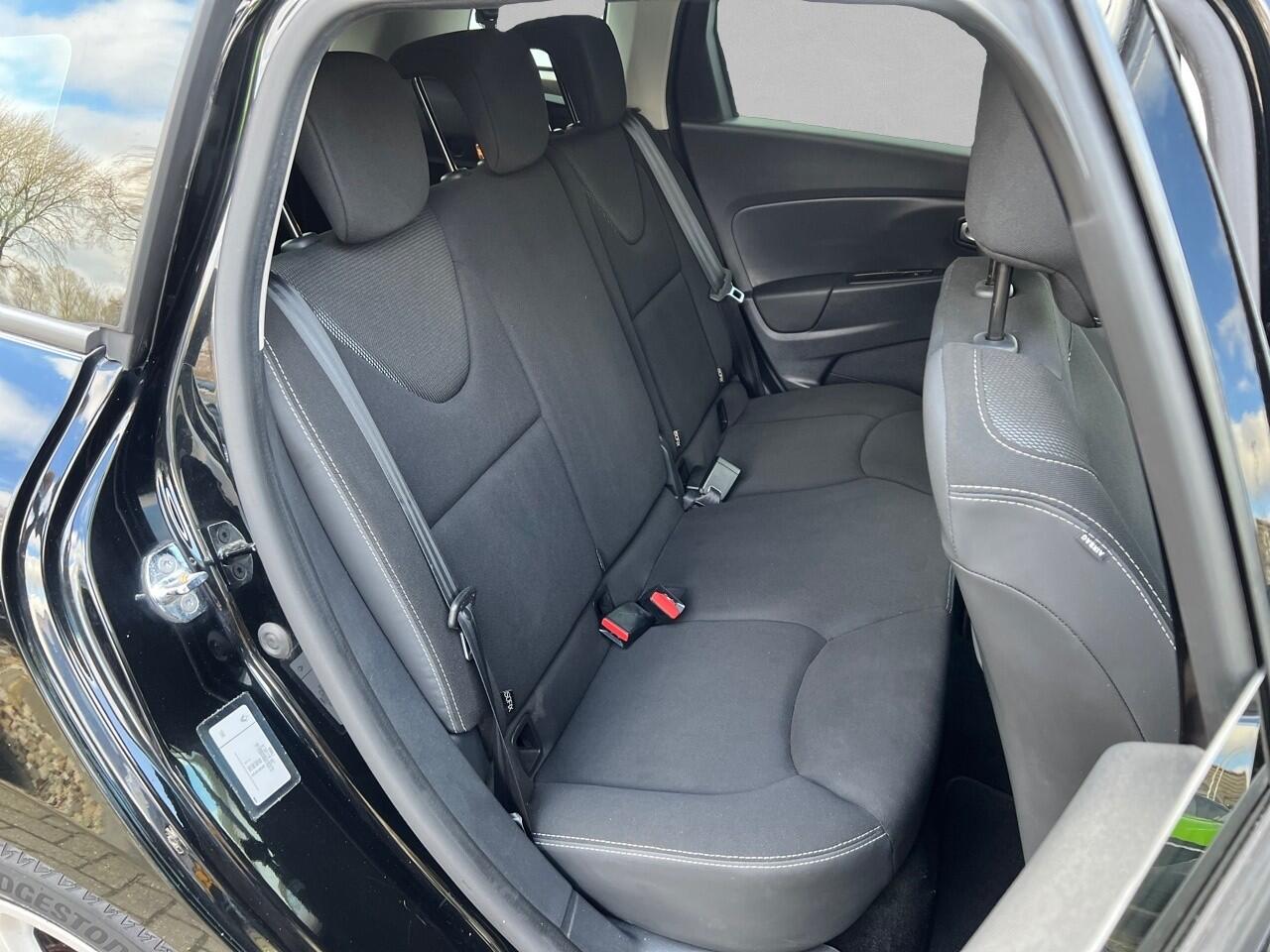 Renault CLIO Estate 0.9 TCe Zen AIRCO / STOELVERWARMING / NAVI