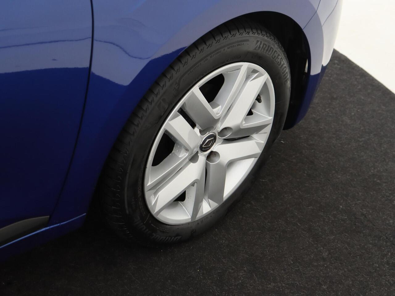 Renault CLIO 1.0 TCe Zen | Parkeersensoren | Apple/Android carplay | Airco