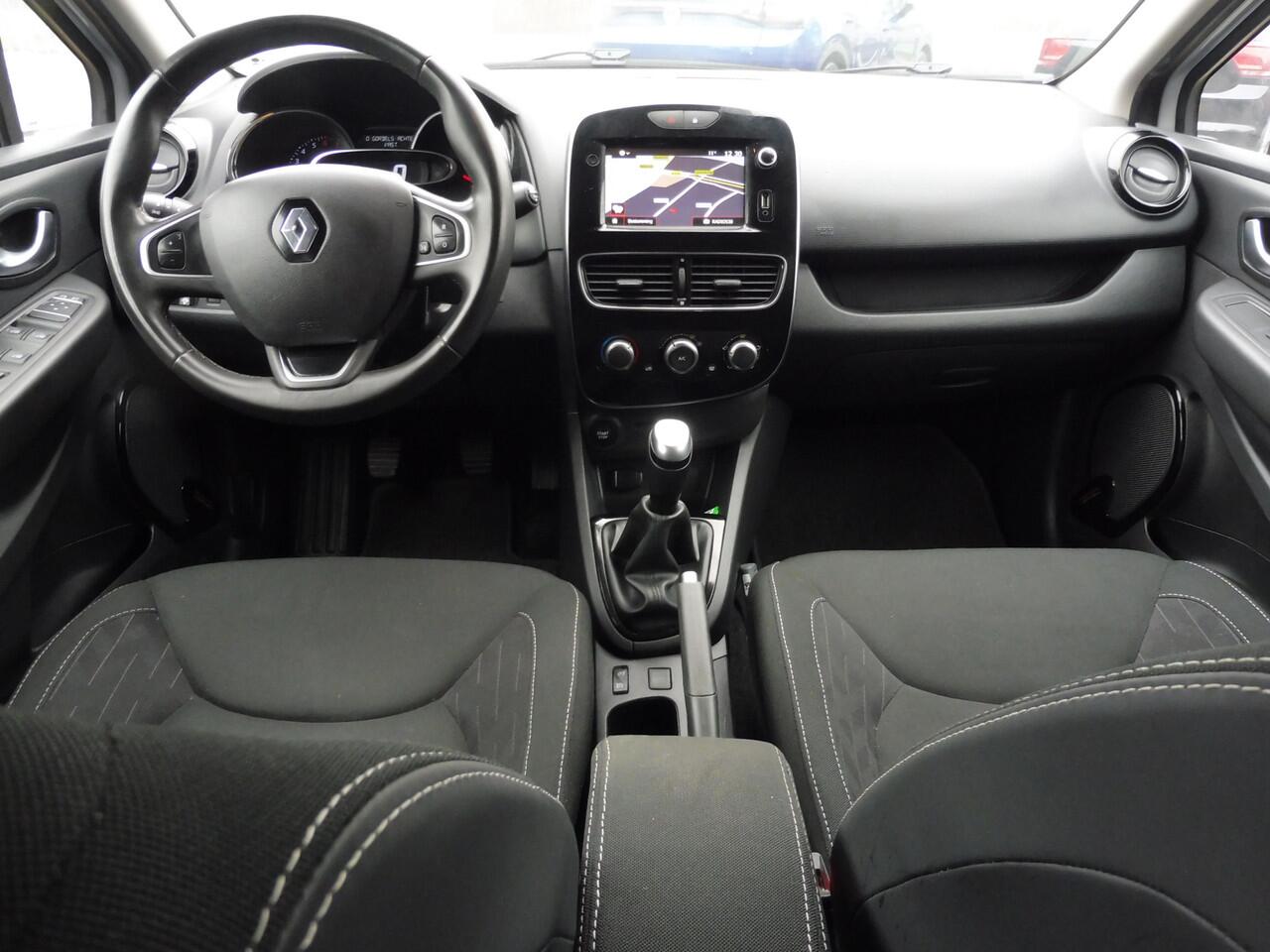 Renault CLIO Estate 0.9 TCe Limited 1e eig | Trekhaak | PDC | Navi | Cruise | LMV16"| NL auto