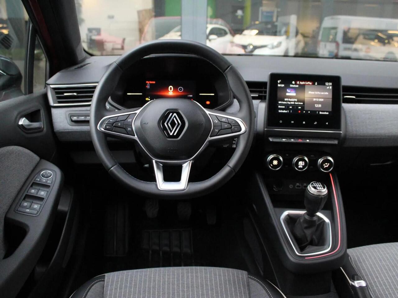 Renault CLIO TCe 90 Techno / DEMO / 18.000KM / CAMERA / PDC A / CLIMATE / CRUISE / APPLE CARPLAY / ANDROID AUTO / PRIVACY GLASS / DAB+ / 16'' LMV