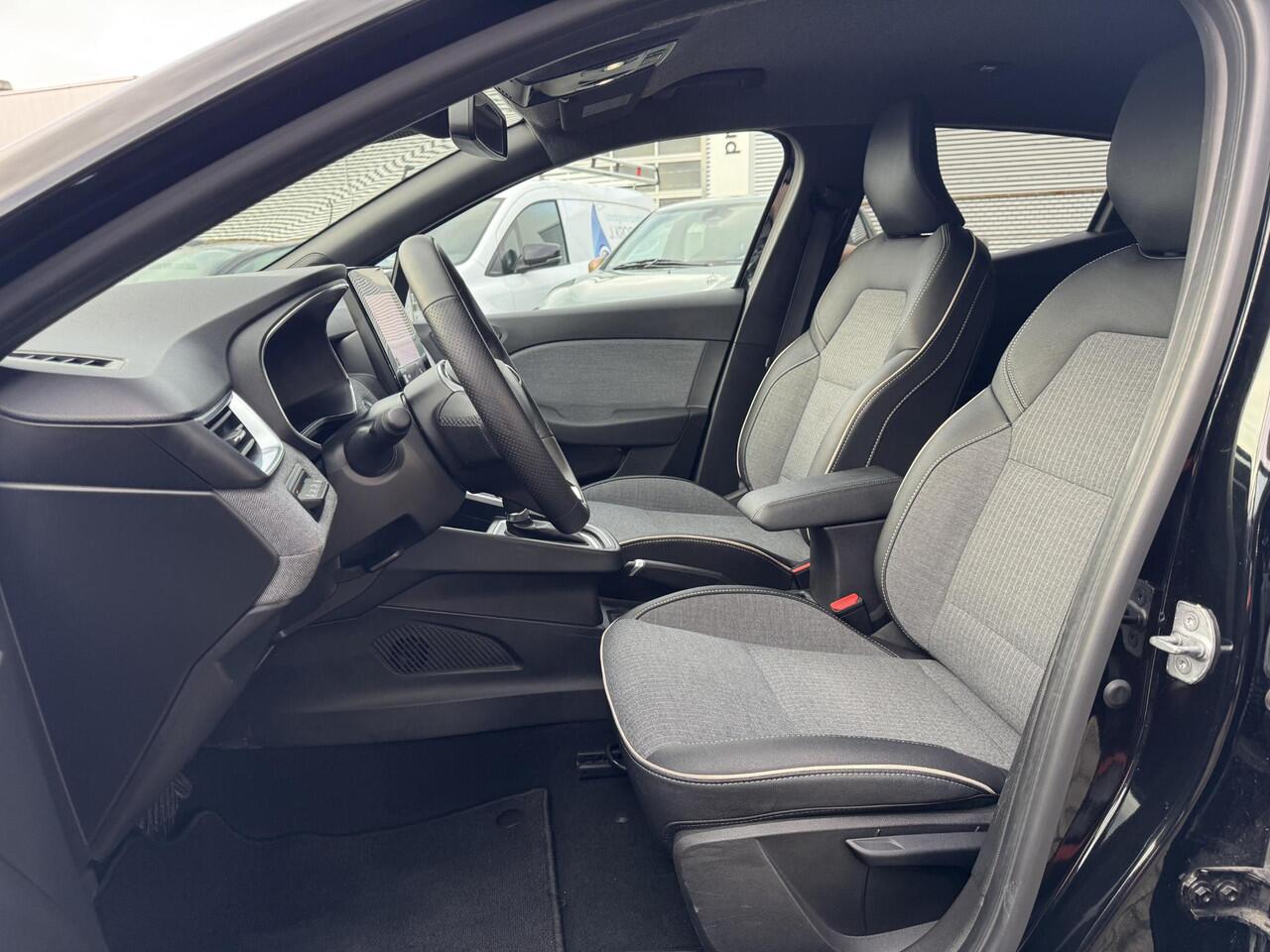 Renault CLIO 1.6 E-Tech Full Hybrid 145 techno APPLE & ANDROID CARPLAY / STOELVERWARMING / NAVIGATIE /