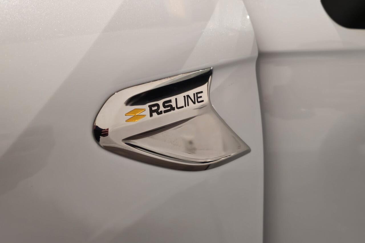 Renault CLIO 1.6 E-Tech Hybrid 140 R.S. Line - Stoelverwarming - Apple Carplay/Android Auto - Trekhaak - Parelmoer - Dodehoekdetectie - Leder - Virtual Cockpit