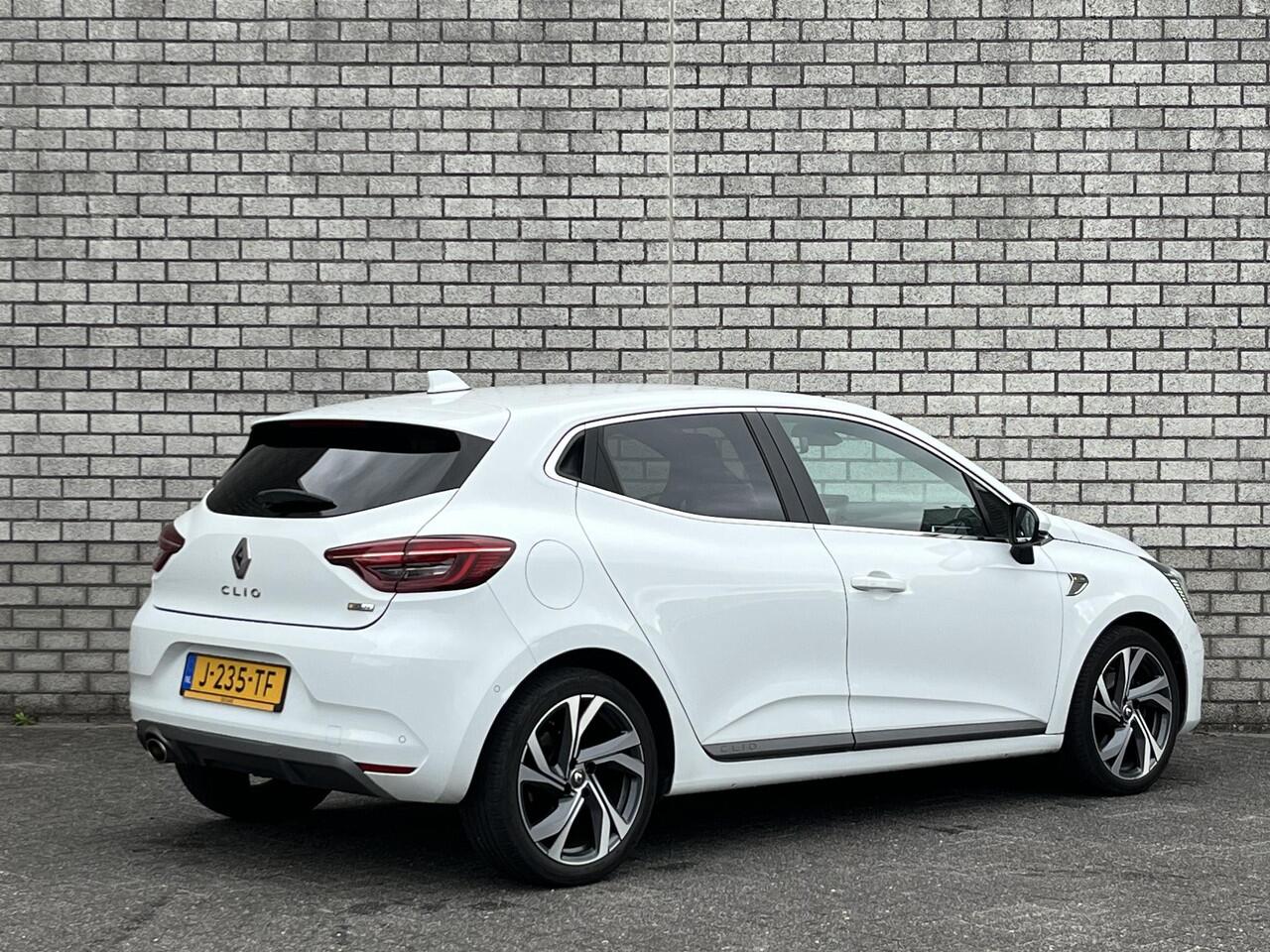 Renault CLIO 1.3 TCe EDC R.S. Line | Stoelverwarming | 360° Camera | Apple CarPlay / Android Auto| Climate Control