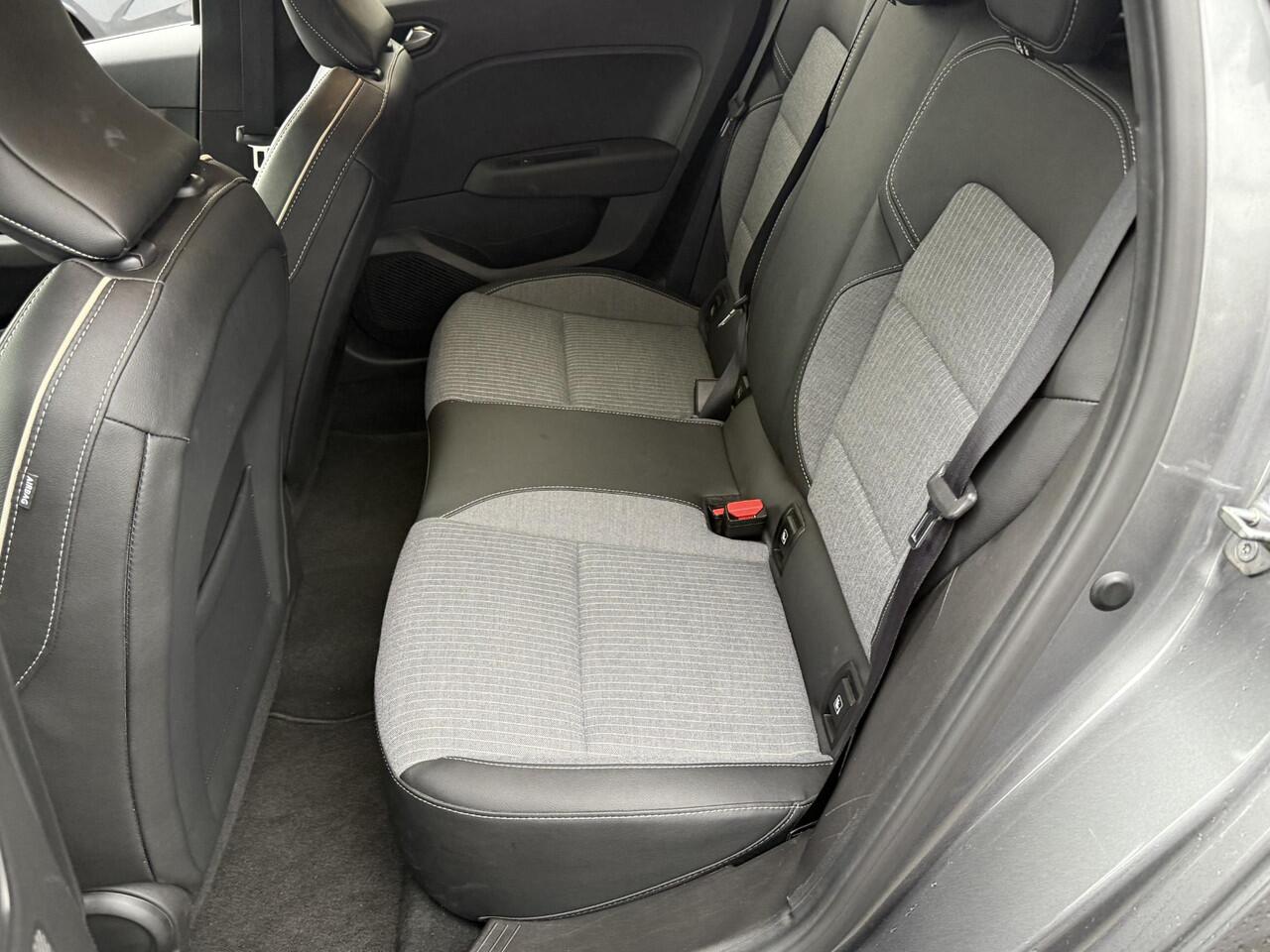 Renault CLIO 1.0 TCe 90 GPF techno | Achteruitrijcamera | Navigatie | 17" Lichtmetalen Velgen | Apple CarPlay / Android Auto |