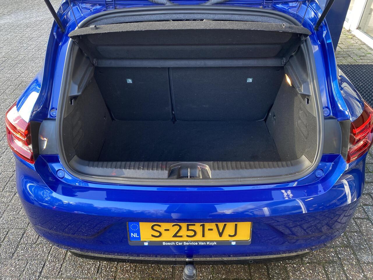 Renault CLIO 1.6 E-Tech Hybrid 145 Techno / Automaat / NL-Auto / 1e-Eigenaar / Dealer-Onderhouden / Cruise-Control / Climate-Control / Trekhaak / LED / Keyless / Apple-Carplay & Android-Auto / Sfeerverlichting / DAB Radio-Bluetooth / Navi / PDC V+A met Camera / 16'' L