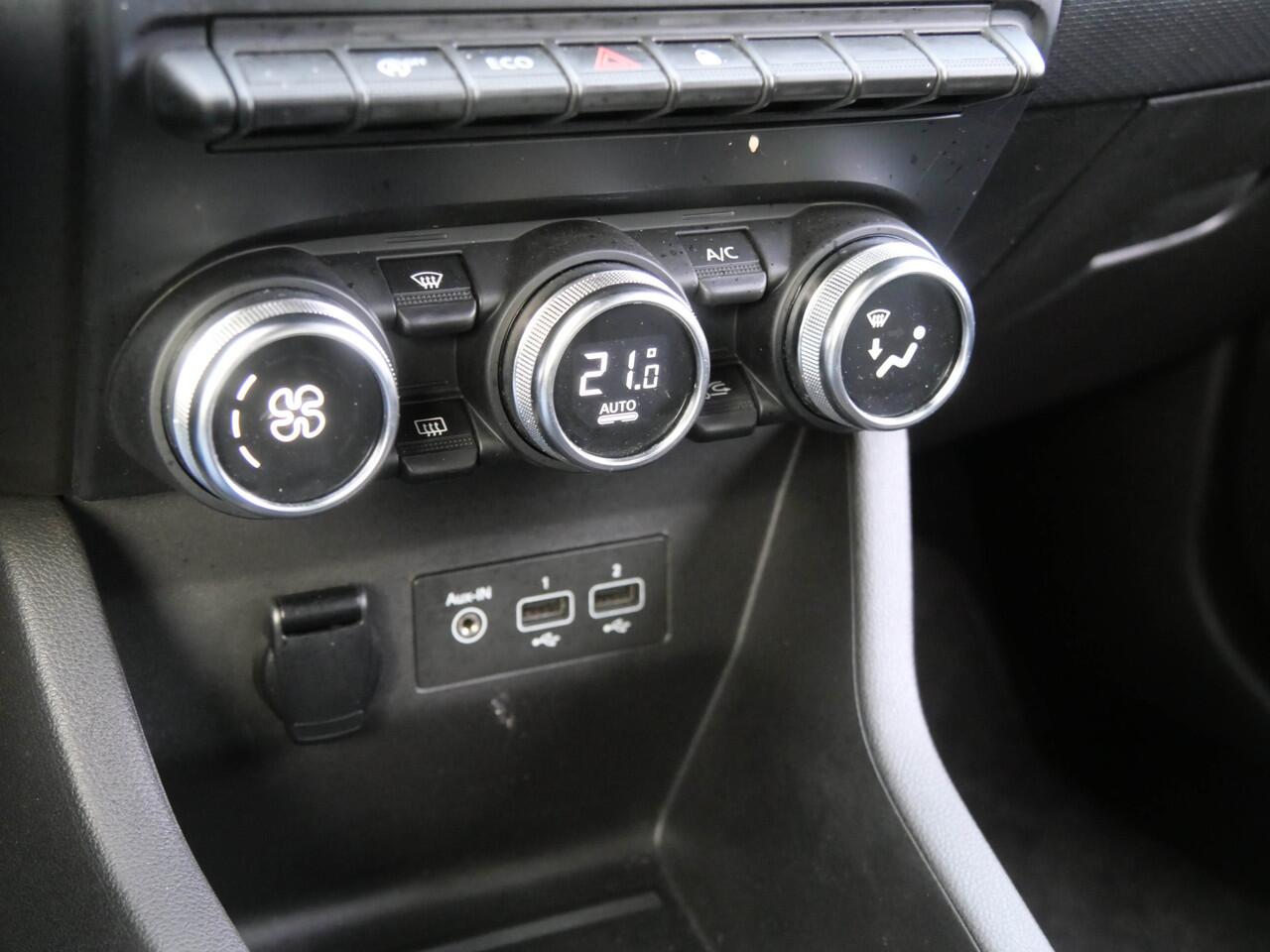 Renault CLIO 1.0 TCe Zen | LEDER | NAVIGATIE |