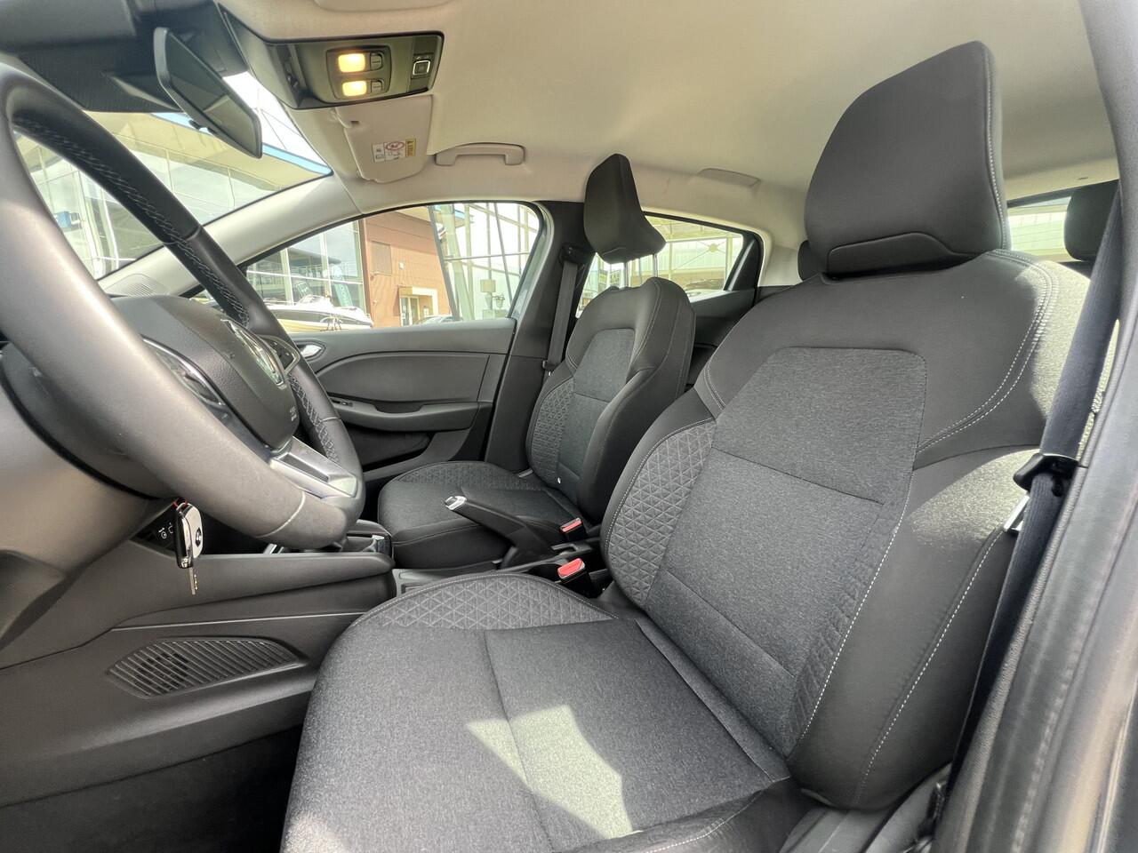 Renault CLIO 1.0 TCe 90 Equilibre / Airco / Parkeersensor Achter / Applecarplay - Androidauto / 6 Bak /