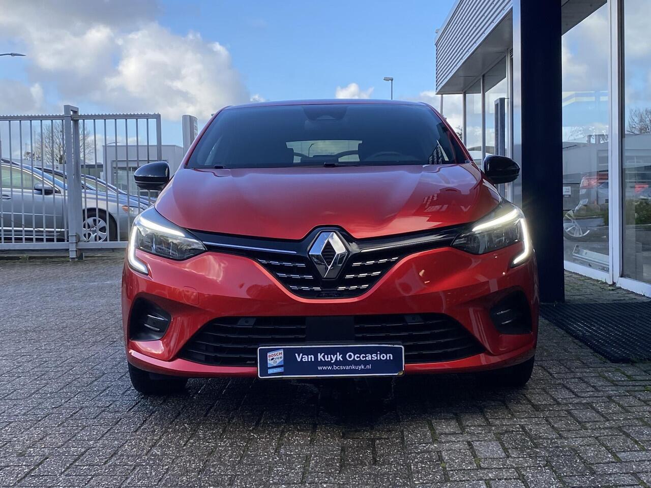 Renault CLIO 1.6 E-Tech Hybrid 145 Techno / Automaat / NL-Auto / Dealer-Onderhouden / Cruise-Control / Climate-Control / LED / Keyless / Apple-Carplay & Android-Auto / Sfeerverlichting / DAB Radio-Bluetooth / Navi / PDC V+A met Camera / 16'' LMV / All-Season / ENZ.