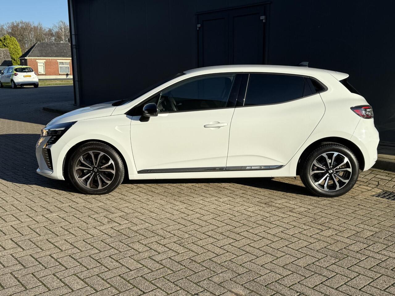 Renault CLIO 1.0 TCe 90 GPF techno / Fabrieksgarantie tot 04-2027 / Dealer onderhouden / Pack winter / Achteruitrijcamera / Stuur-en Stoelverwarming / Apple Carplay Android Auto / Navigatie /