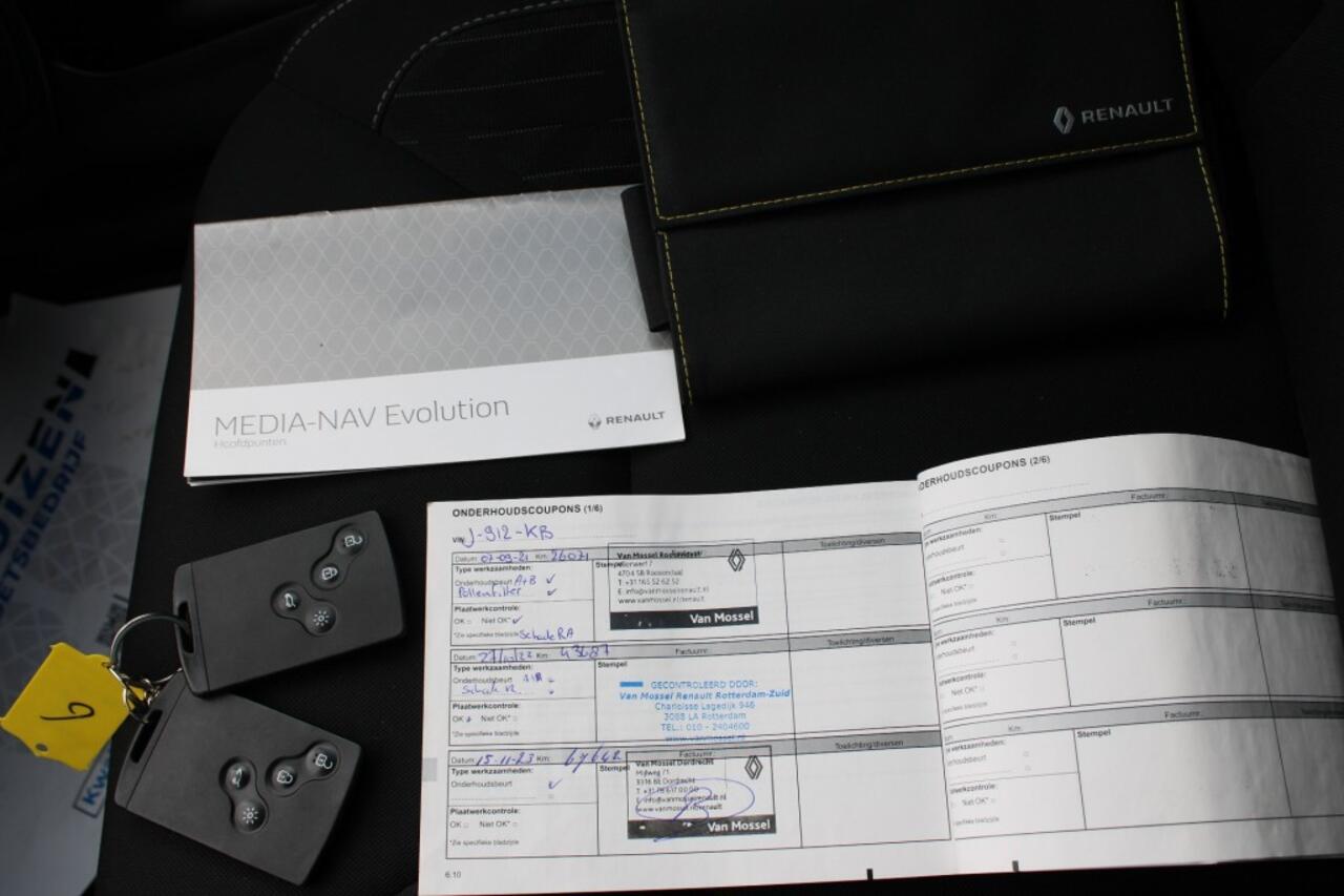 Renault CLIO Estate 0.9 TCe 90pk Limited Airco/Cruise/Navi/PDC/DAB/Android