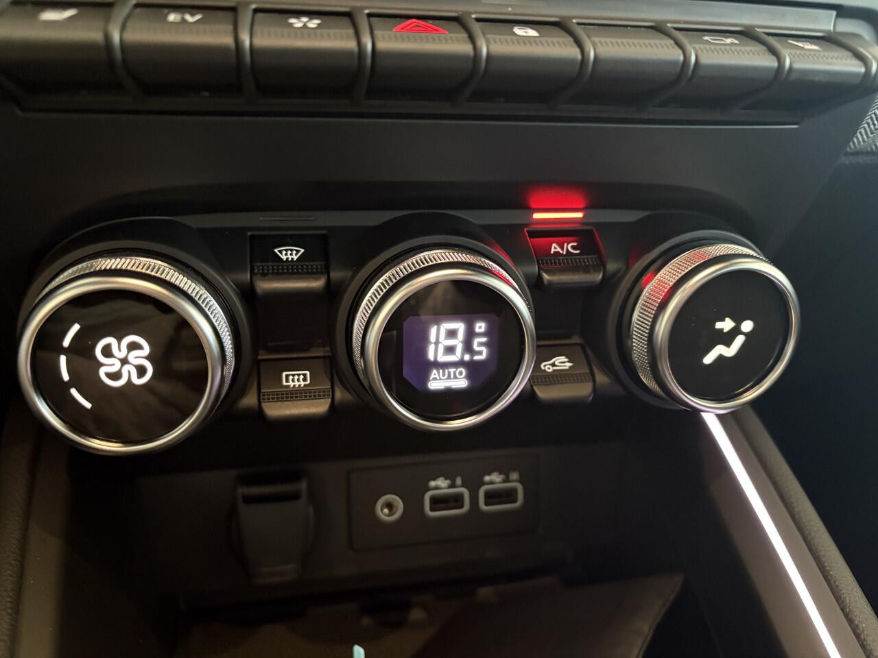 Renault CLIO 1.6 E-Tech Full Hybrid AUT 145 techno | Navigatie | Stoelverwarming | Climat Control | 360 Camera