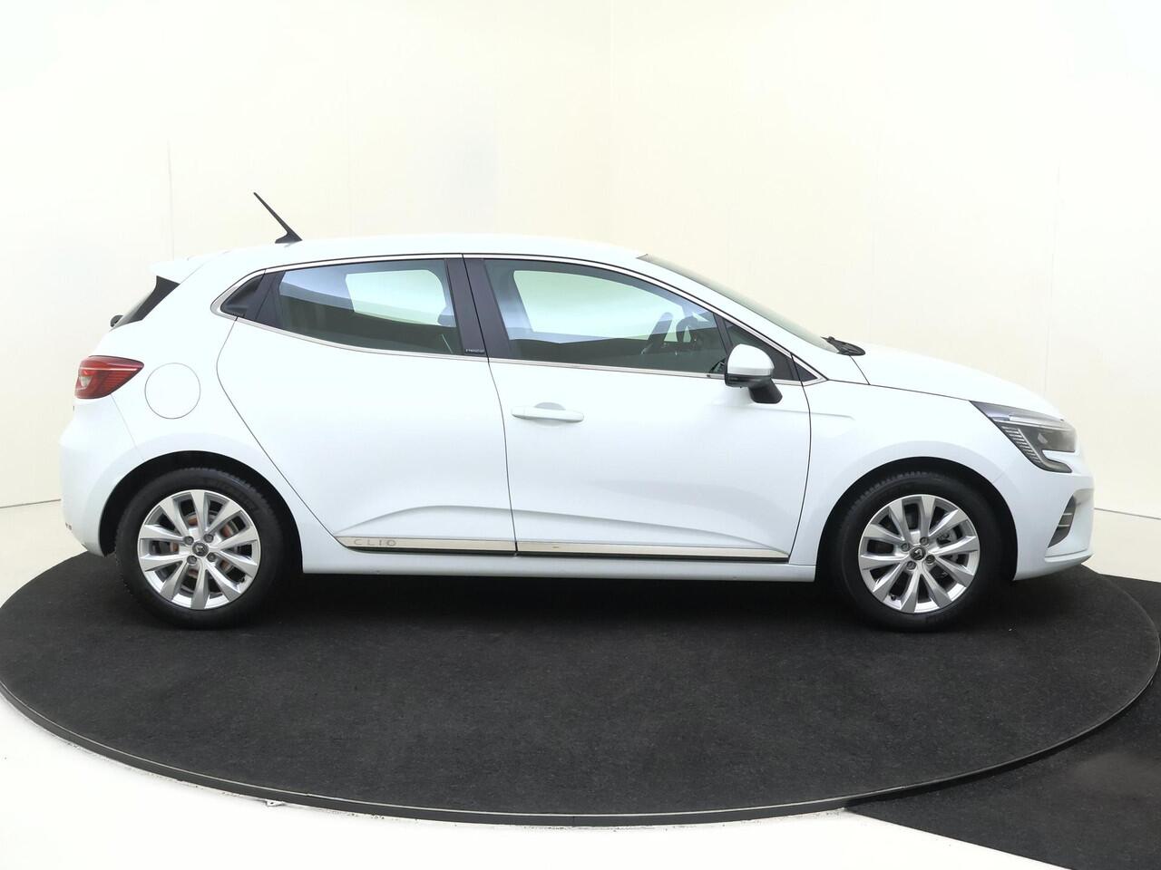 Renault CLIO 1.6 E-Tech Hybrid 140 Intens | PDC Achter | Climate Control | 16" LMV | Keyless | LED Pure Vision | Cruise Control & Snelheidsbegrenzer | Apple Carplay & Android Auto