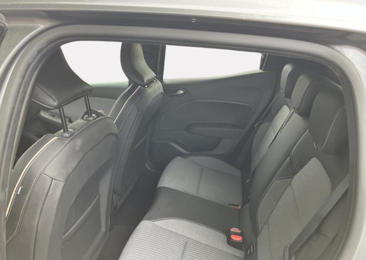 Renault CLIO 1.6 E-Tech Full Hybrid 145 techno