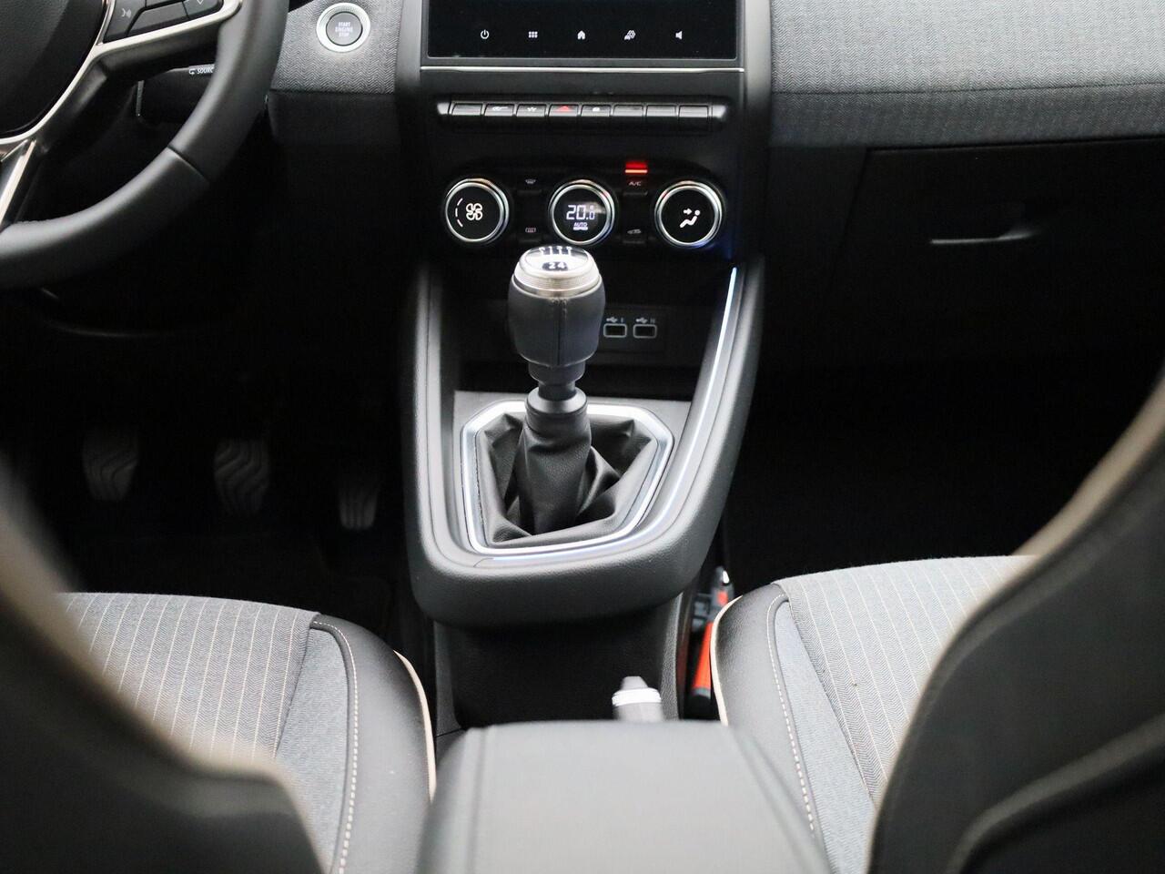 Renault CLIO TCe 90 Techno | Easy Link Navigatie met Apple CarPlay & Android Auto | Achteruitrijcamera + Sensoren | Climate Control | Lichtmetalen velgen 16"