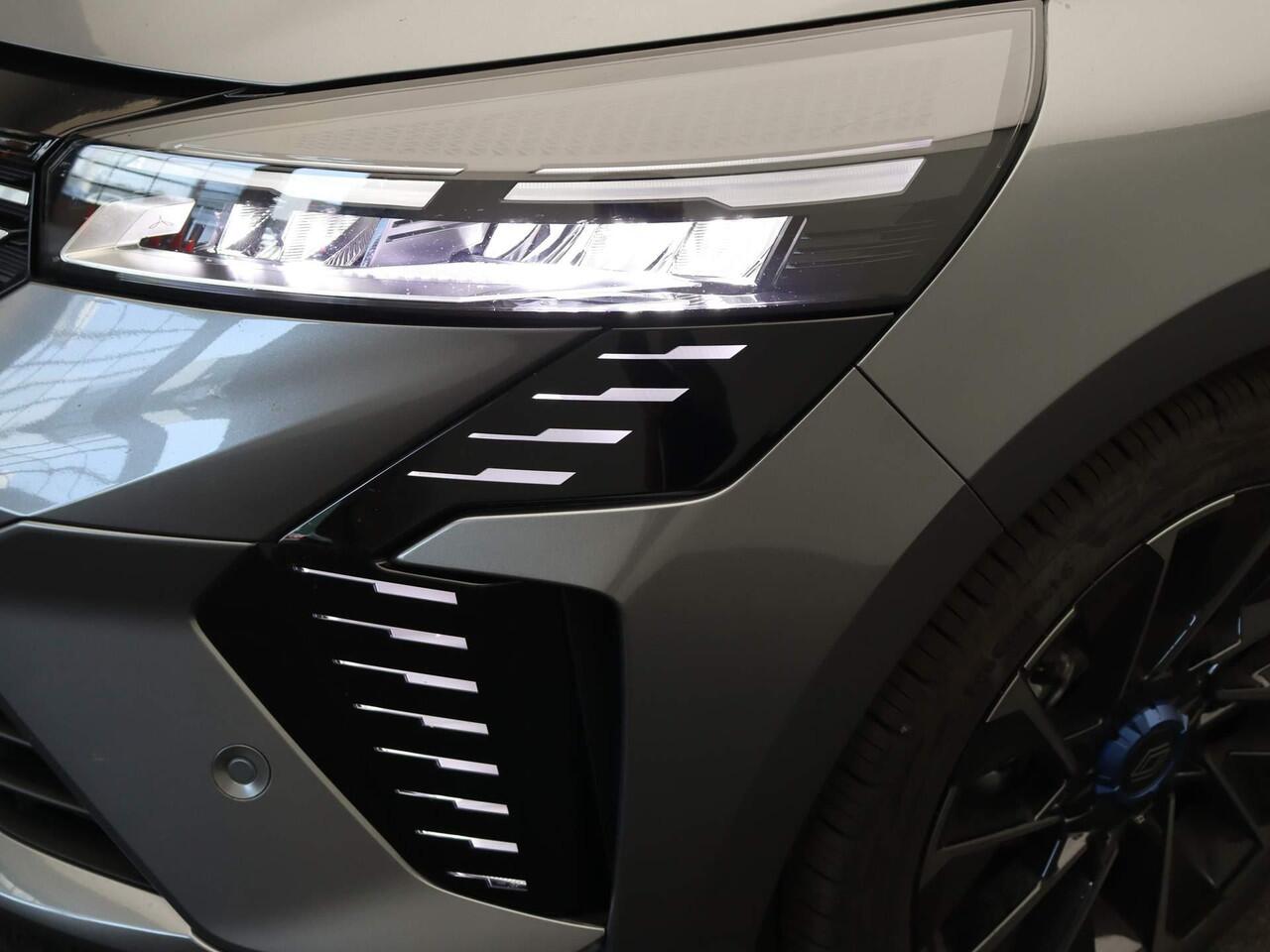 Renault CLIO E-Tech Full Hybrid 145pk esprit Alpine | BOSE | Stoel- en stuurwielverwarming | 360 graden camera | Aparte cruise control |