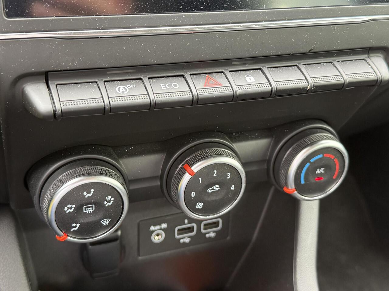 Renault CLIO 1.0 TCe Zen | Navigatie | Parkeerhulp | Lichtmetalen Velgen