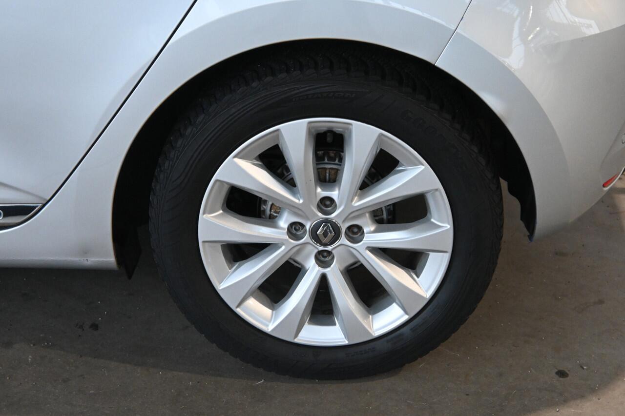 Renault CLIO 1.0 TCe Intens Navigatie Airco Cruise control Trekhaak Achteruitrijcamera 100% Onderhouden! Inruil Mogelijk!