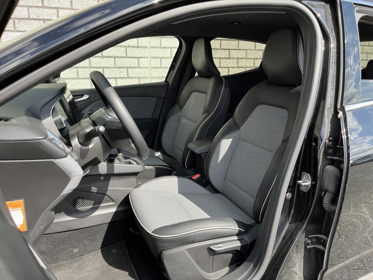 Renault CLIO 1.0 TCe 90 GPF Techno | Achteruitrijcamera | Apple CarPlay / Android Auto | Navigatie | Lichtmetalen velgen 17"