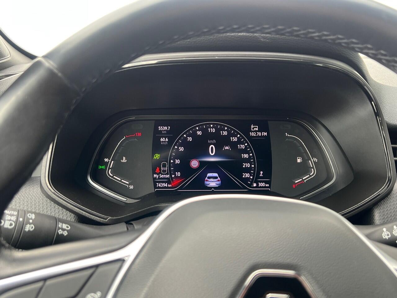 Renault CLIO 1.0 TCe Intens CAMERA / 17 INCH / HEEL VEEL OPTIES / FABRIEKSGARANTIE TOT 06.2027