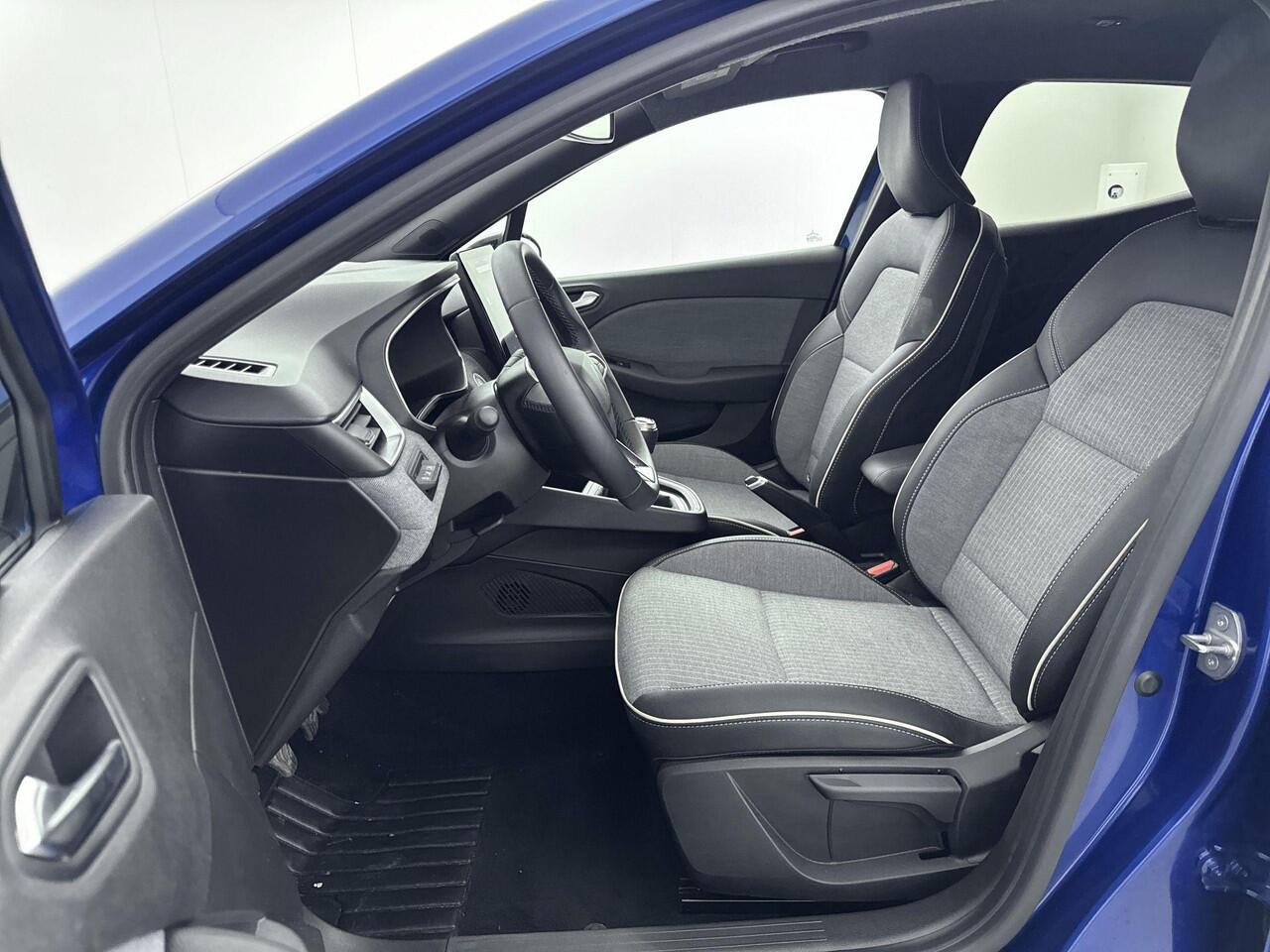 Renault CLIO 1.0 TCe 90Pk techno | Achteruitrijcamera | Android & Apple Carplay | Groot Scherm | Navigatie | Parkeersensoren | Cruise Control | Keyless Entry |