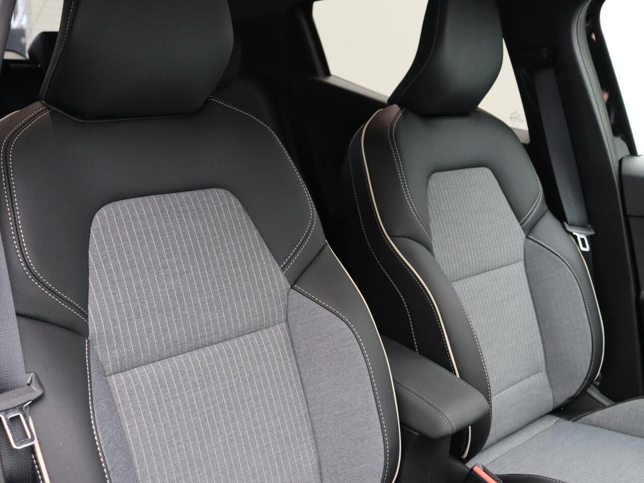 Renault CLIO E-Tech Full Hybrid 145pk techno | 17" lichtmetalen velgen | Chromen accenten |