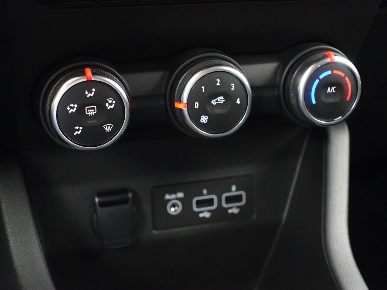 Renault CLIO 1.0 TCe 90 Equilibre- Carplay, Android Auto, Xenon Led, Lane Assist, Navigatie, Comfort Interieur