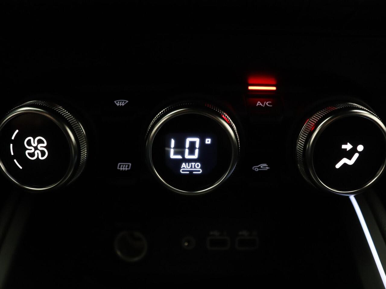 Renault CLIO Esprit Alpine 1.6 E-Tech Full Hybrid 145pk 360° Camera | Adapt. cruise | Bose | Navi | Stoel-/stuurverwarming