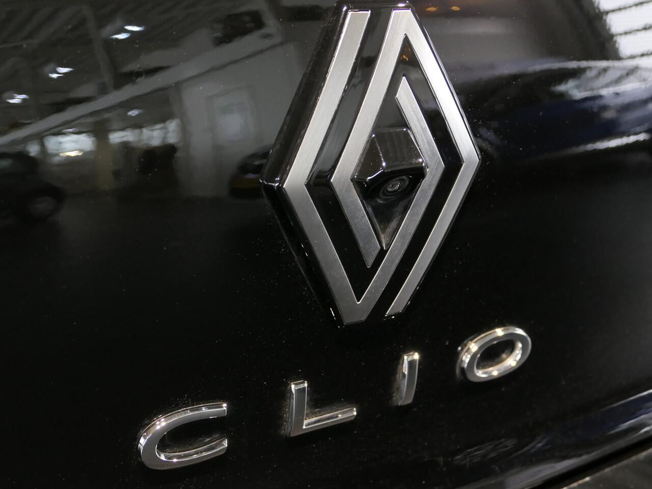 Renault CLIO 1.6 E-Tech Full Hybrid 145 techno - Occasion Lease vanaf ¤419 p/m - Draadloze telefoonlader - Groot scherm - Stoel en stuurverwarming