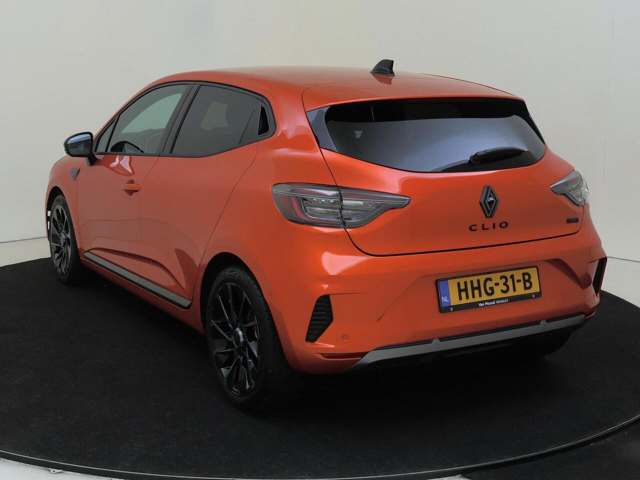 Renault CLIO 1.6 E-Tech Full Hybrid 145PK esprit Alpine | Apple & Android Carplay | BOSE geluidssysteem | 360 Camera | Stoel & Stuurverwarming | Climate Control | Navigatie | Adaptive Cruise Control