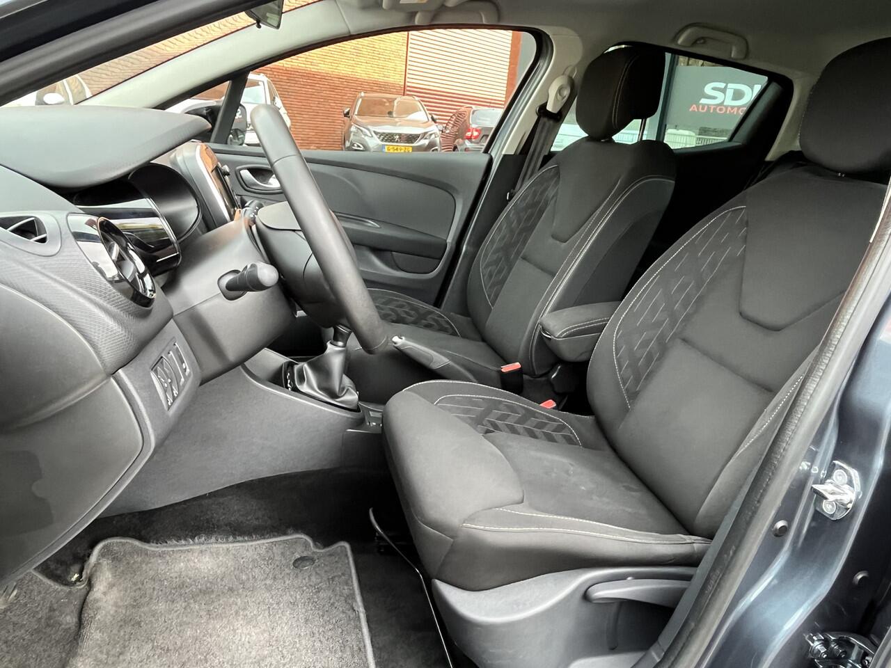 Renault CLIO 0.9 TCe Limited // NAVI // PDC // AIRCO // KEY LESS ENTRY // CRUISE // BLUETOOTH //