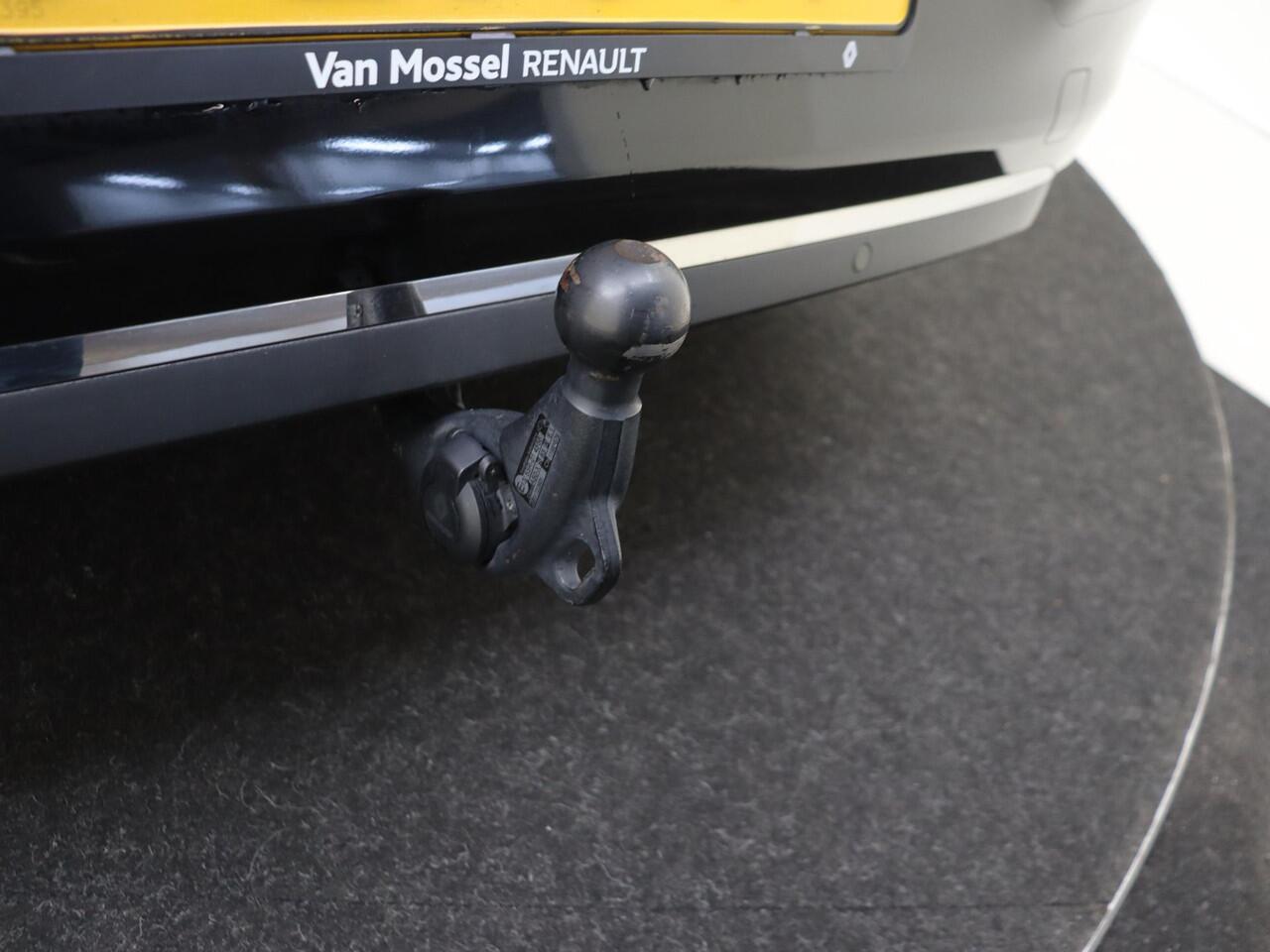 Renault CLIO 1.0 TCe Intens Trekhaak | Navigatie | Stoelverwarming | lichtmetalen velgen 17"| 360 Camera