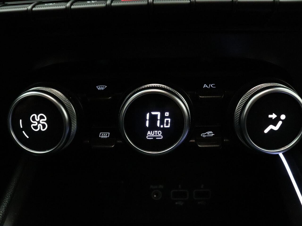 Renault CLIO 100pk TCe Intens Cruise | Climate | Carplay | Navi | Parkeersens. achter