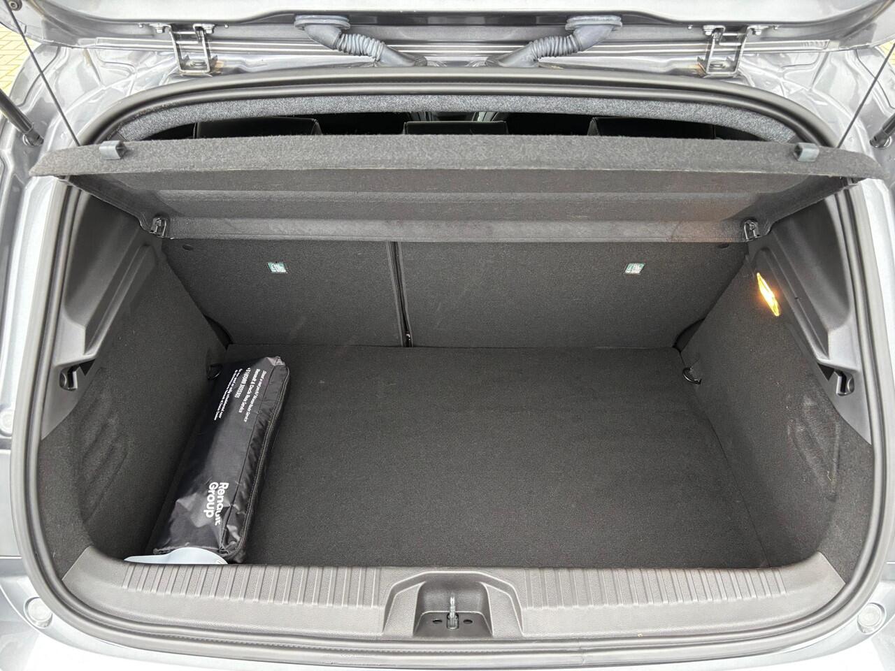 Renault CLIO 1.6 E-Tech Full Hybrid 145 techno / Lage kilometerstand /