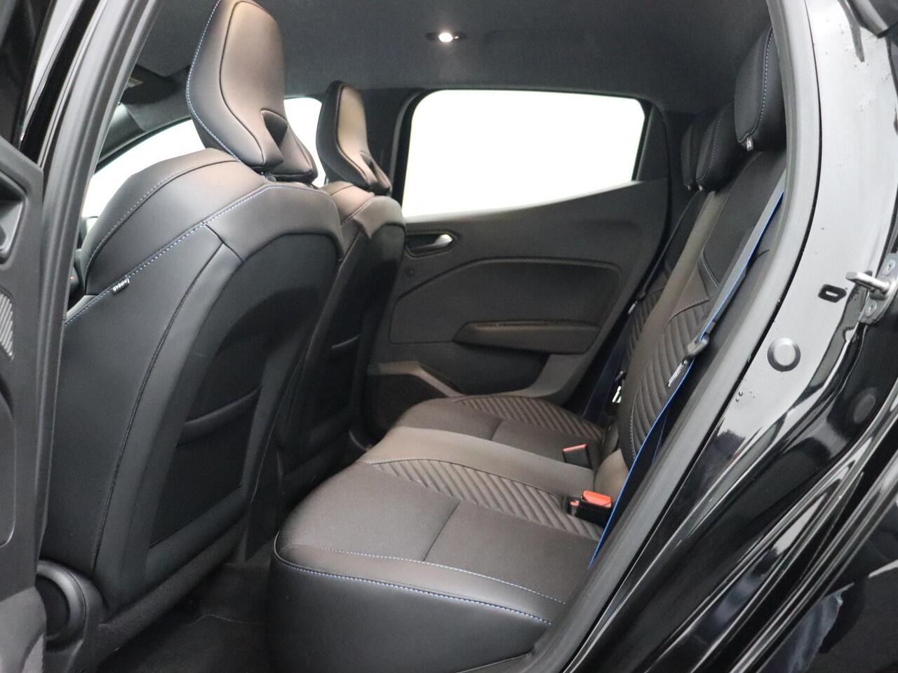 Renault CLIO 1.6 E-Tech Full Hybrid 145 esprit Alpine / BOSE AUDIO / 360 CAMERA / 1E EIGENAAR /