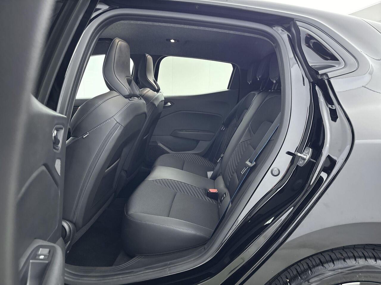 Renault CLIO 1.6 E-Tech Full Hybrid Esprit Alpine 145PK | Automaat | Navigatie 9,3'' | Adaptieve Cruise Control | Sportstoelen | 360 Camera | 17'' Inch Velgen | Apple CarPlay & Android Auto