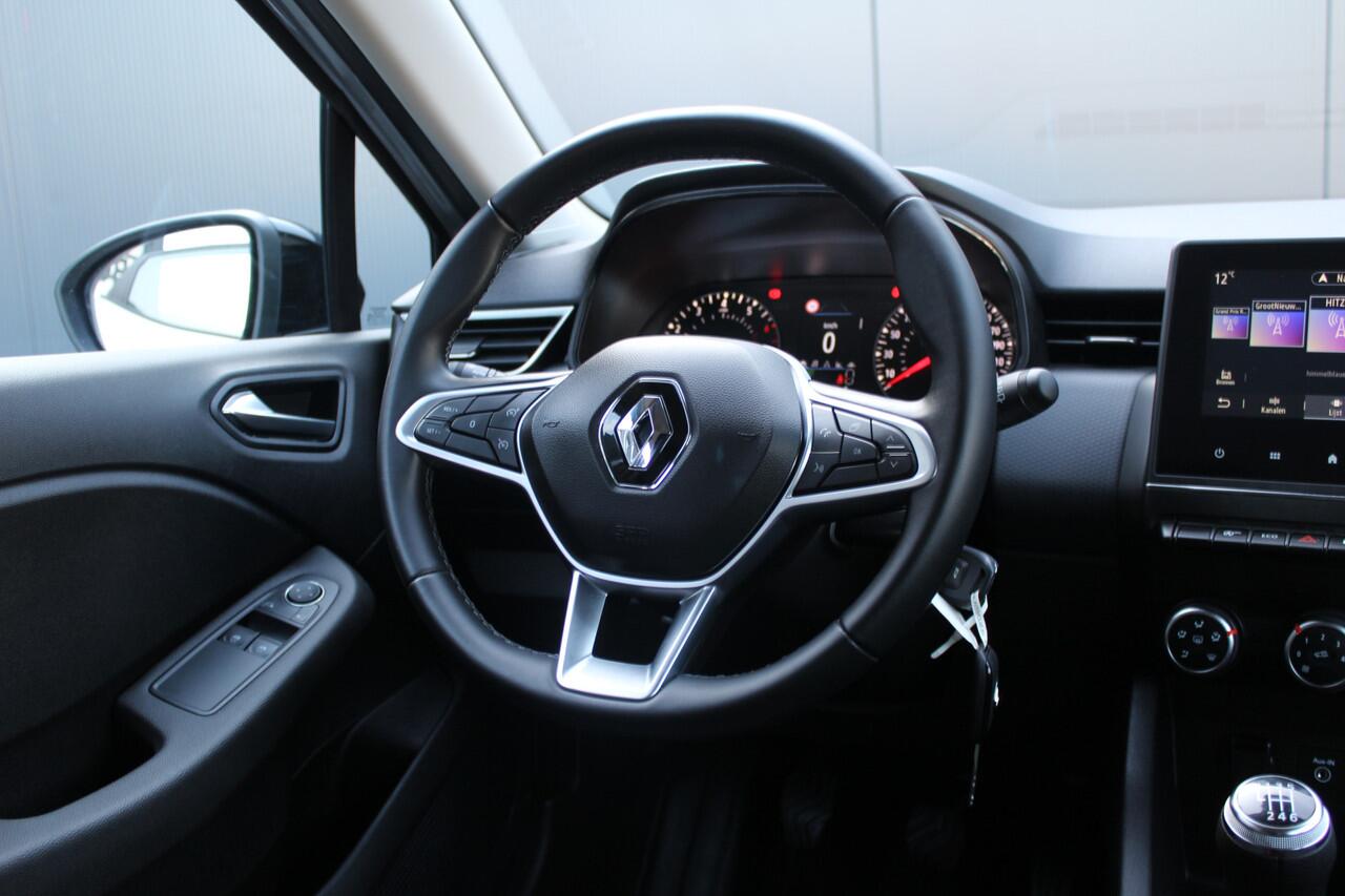 Renault CLIO 1.0 TCe 90 Equilibre | incl. 12 maanden garantie | Parkeersensoren | LED | DAB+ | Navigatie | Cruise control | Airco | Apple carplay | Lane assist | Verkeersbord detectie | Regensensor | Origineel NL auto | Dealer onderhouden |