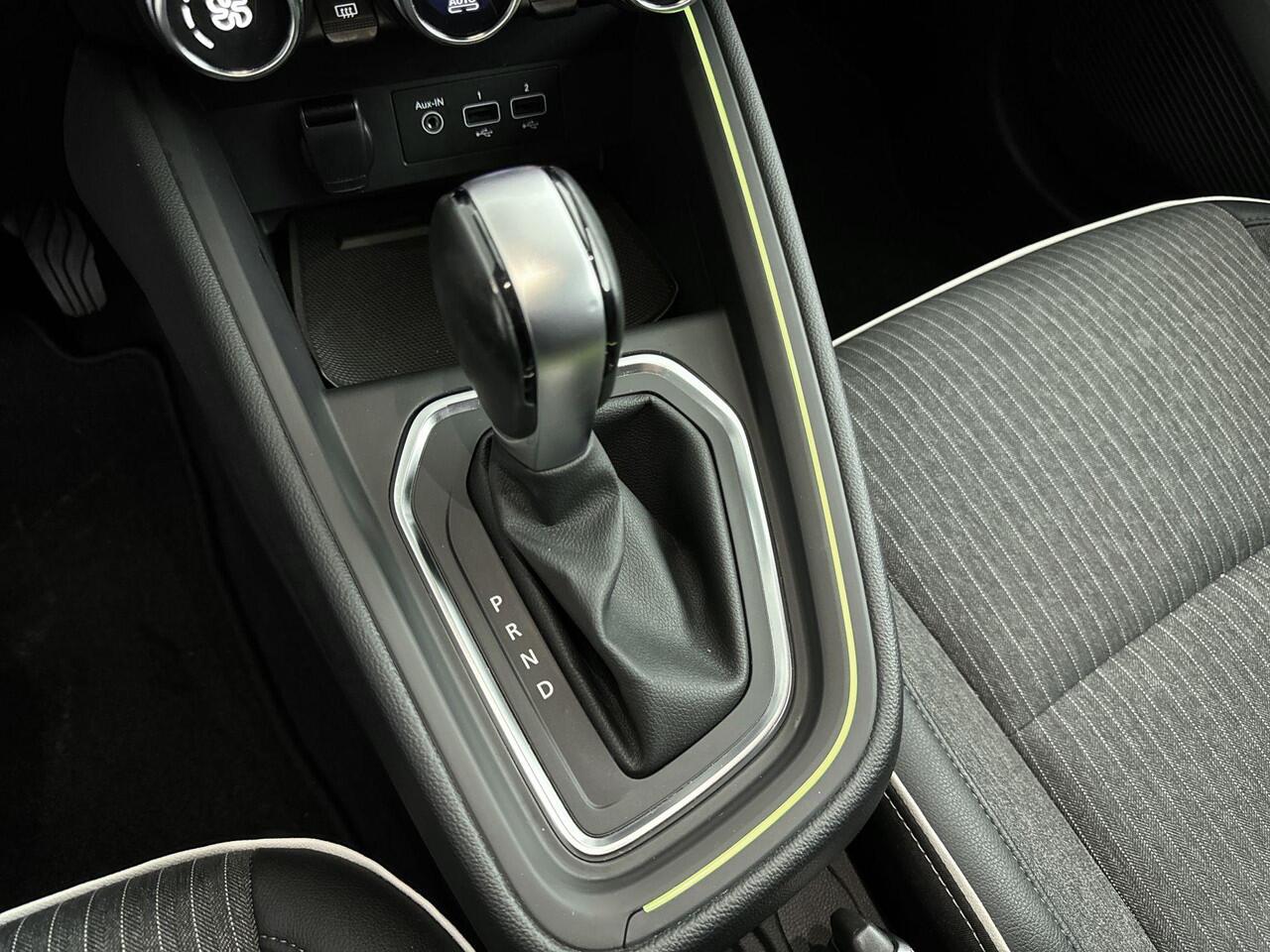 Renault CLIO 1.3 TCe Intens 130PK | Automaat | Lichtmetalen Velgen 17" | Achteruitrijcamera | Apple CarPlay & Android Auto