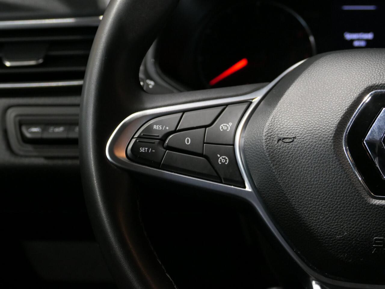 Renault CLIO 1.0 TCe 90 Equilibre - Occasion Lease vanaf ¤349 p/m - Sensor achter - All Season - Apple/Android Auto