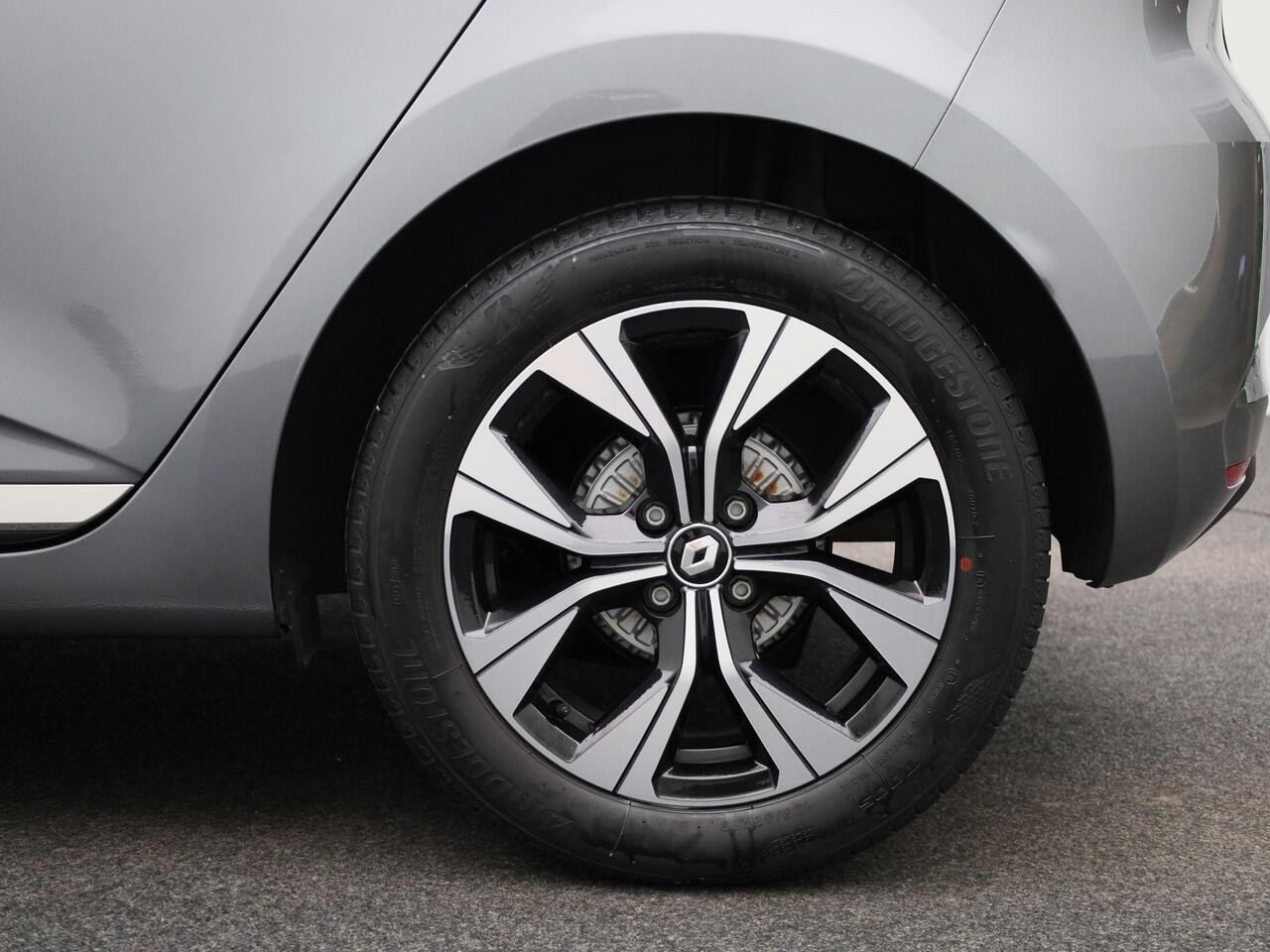 Renault CLIO 1.0 TCe 90Pk Evolution | Navigatie | Apple & Android Carplay | Parkeersensoren | Airco | Lichtmetalen Velgen | Privacy Glass | Bluetooth | Regen- en Lichtsensor |