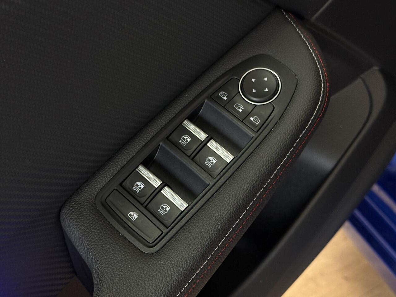 Renault CLIO 1.3 TCe 130pk R.S. Line | Groot Navi | 17" | Camera | PDC V+A | Carplay | Led |