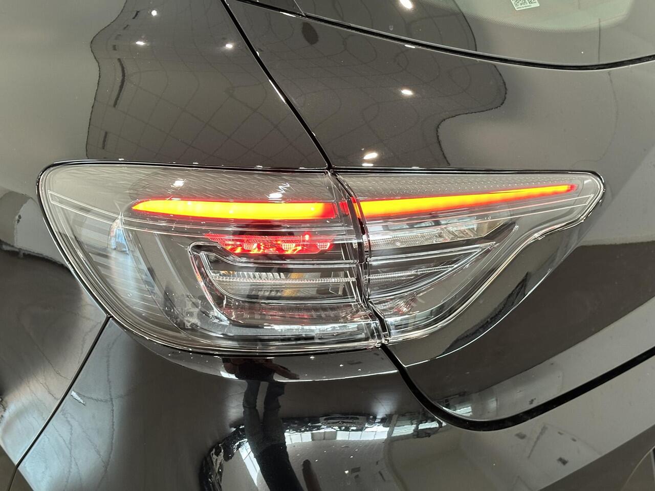 Renault CLIO 1.0 TCe 90 Evolution | Pack Navigation | Achteruitrijcamera | Van: ¤ 27.059,- nu rijklaar voor: ¤ 25.059,-