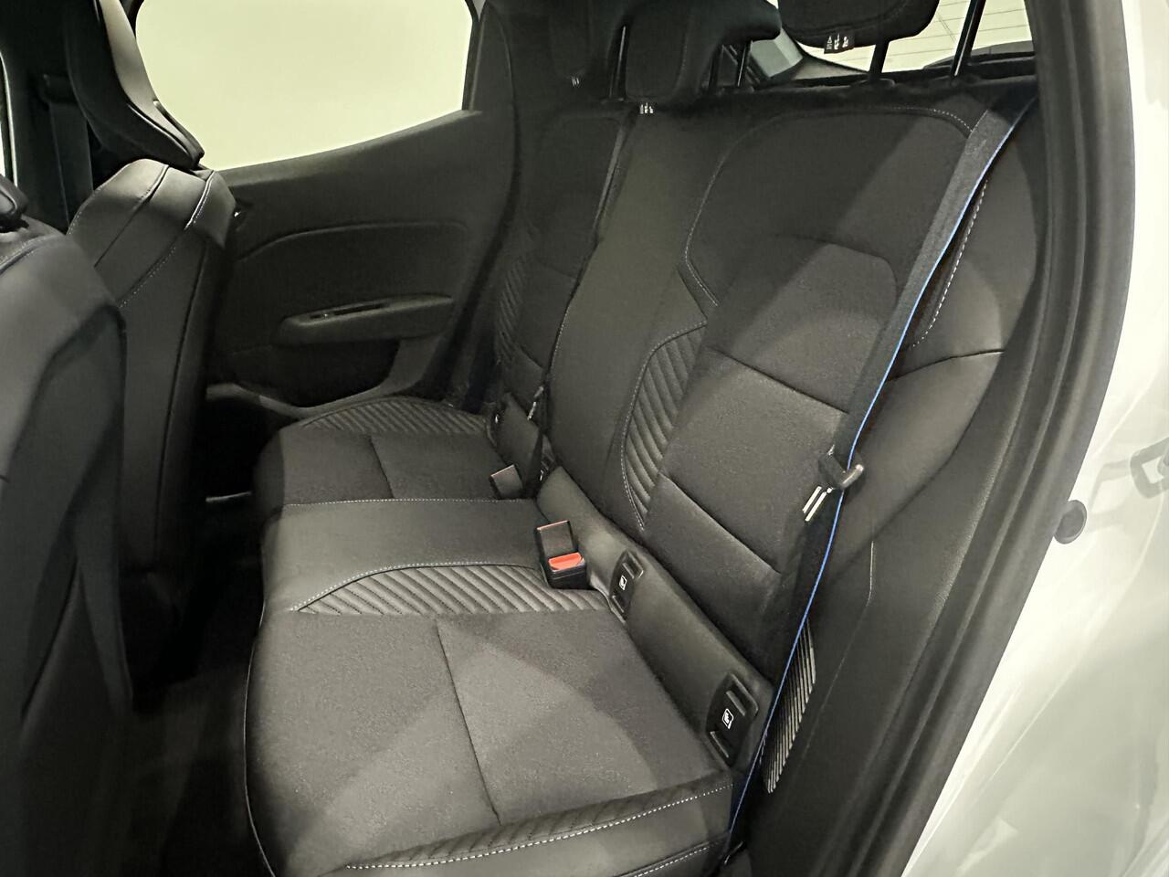 Renault CLIO 1.6 E-Tech Full Hybrid 145 Esprit Alpine | Pack Winter | Pack City Premium | Pack Premium Sound BOSE | Van: ¤ 33.259,- nu rijklaar voor: ¤ 29.759,-