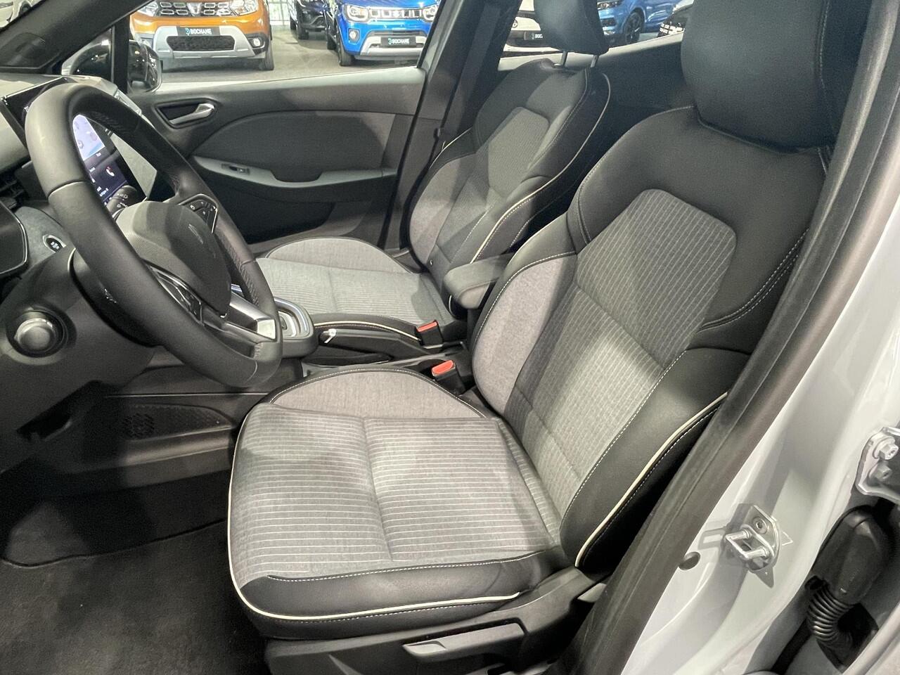 Renault CLIO 1.6 E-Tech Full Hybrid 145 techno | Navigatie | Camera