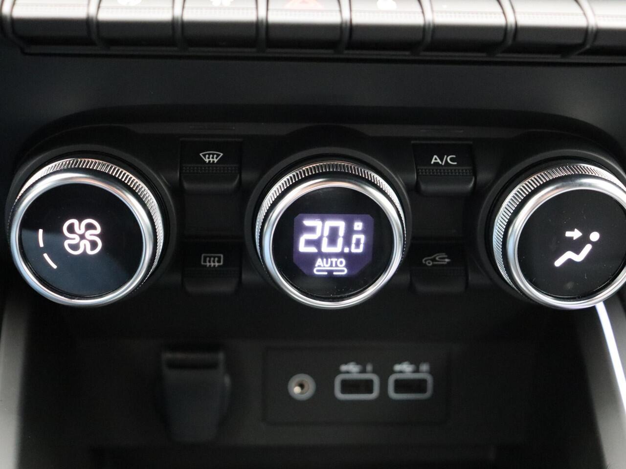 Renault CLIO TCe 90pk GPF techno | Stoel- en stuurwielverwarming | Apple carplay | Lichmetalen velgen |