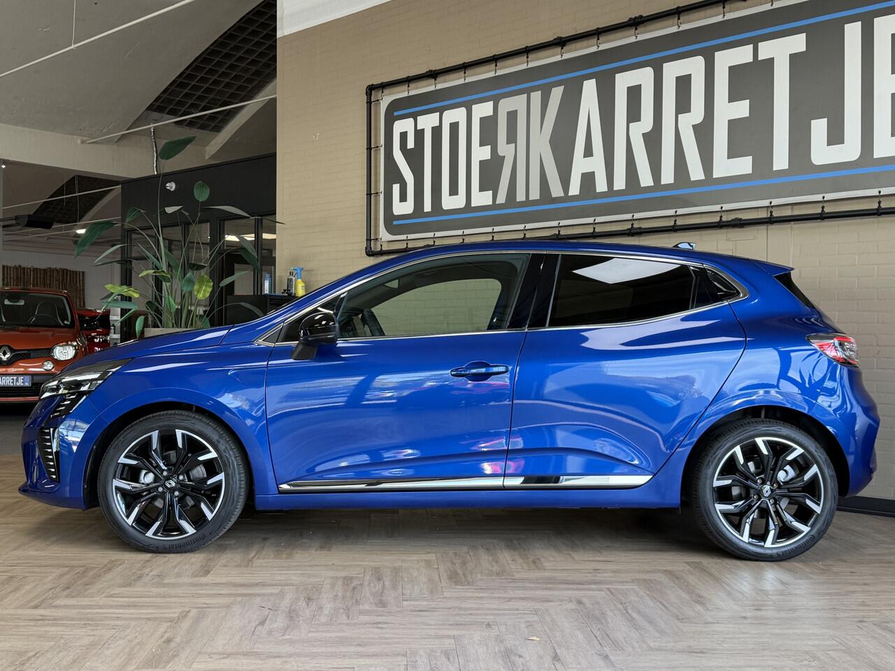 Renault CLIO 1.0 TCe 90 PK techno | Groot Navi | Bose | 360 | Stoel & Stuur verwarming | Carplay | Nieuwstaat! Dealer onderhouden.