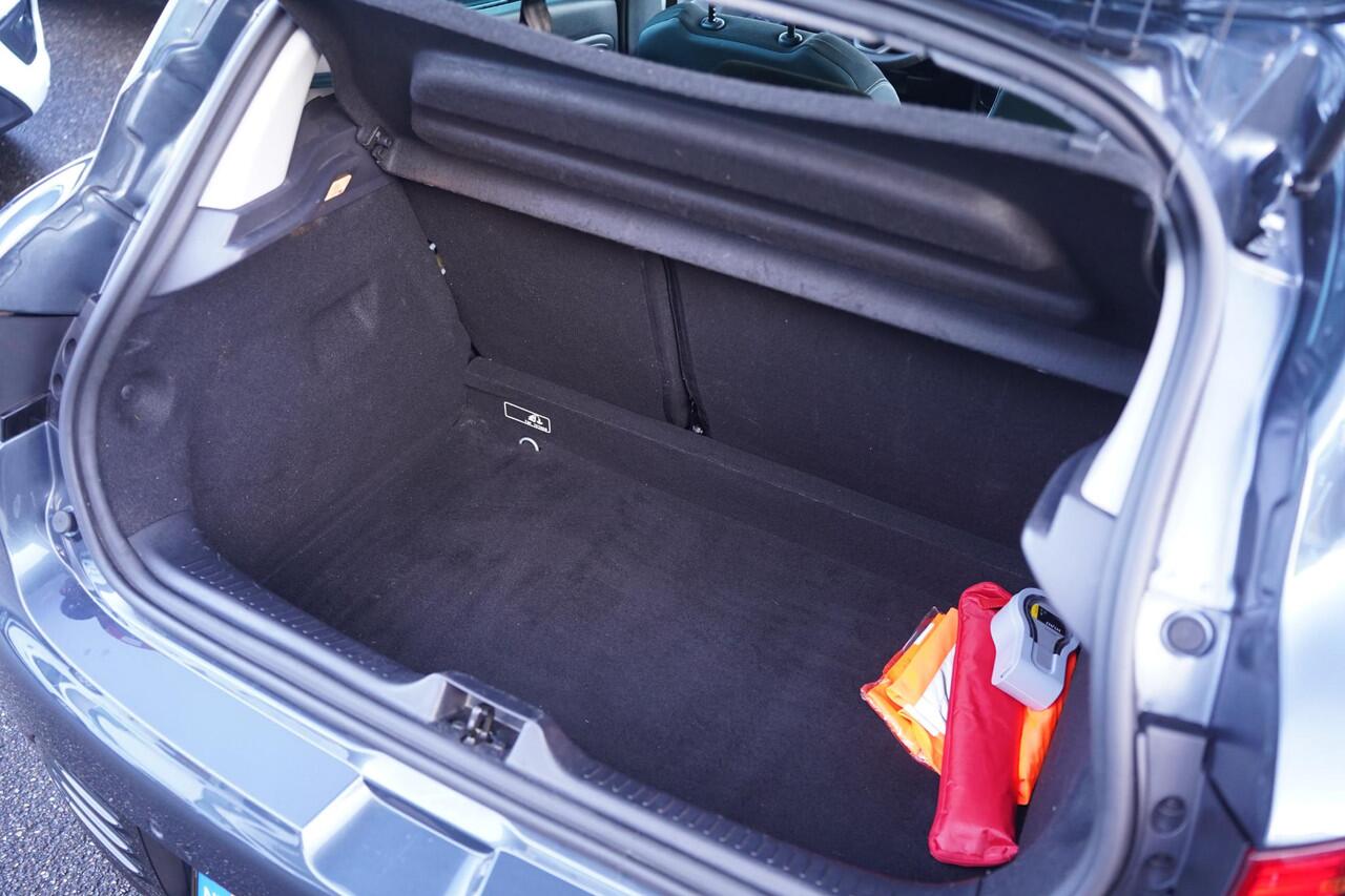 Renault CLIO 0.9 TCe Limited Navi PDC Apple Carplay 1e Eigenaar NAP