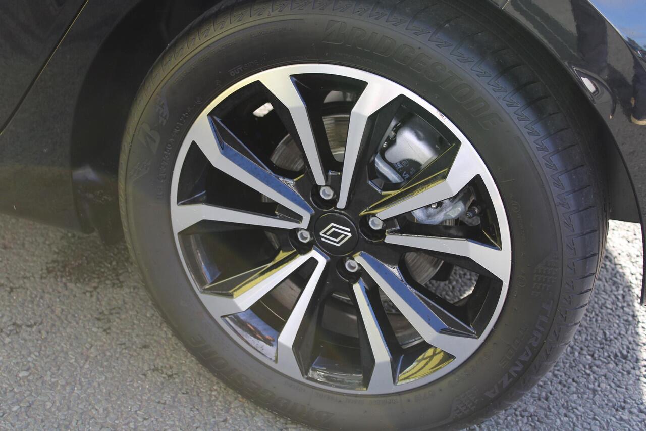 Renault CLIO 1.6 E-Tech Full Hybrid 145 techno / PACK CITY PREMIUM / PACK NAVIGATION TECHNO / PACK DRIVING & SAFETY