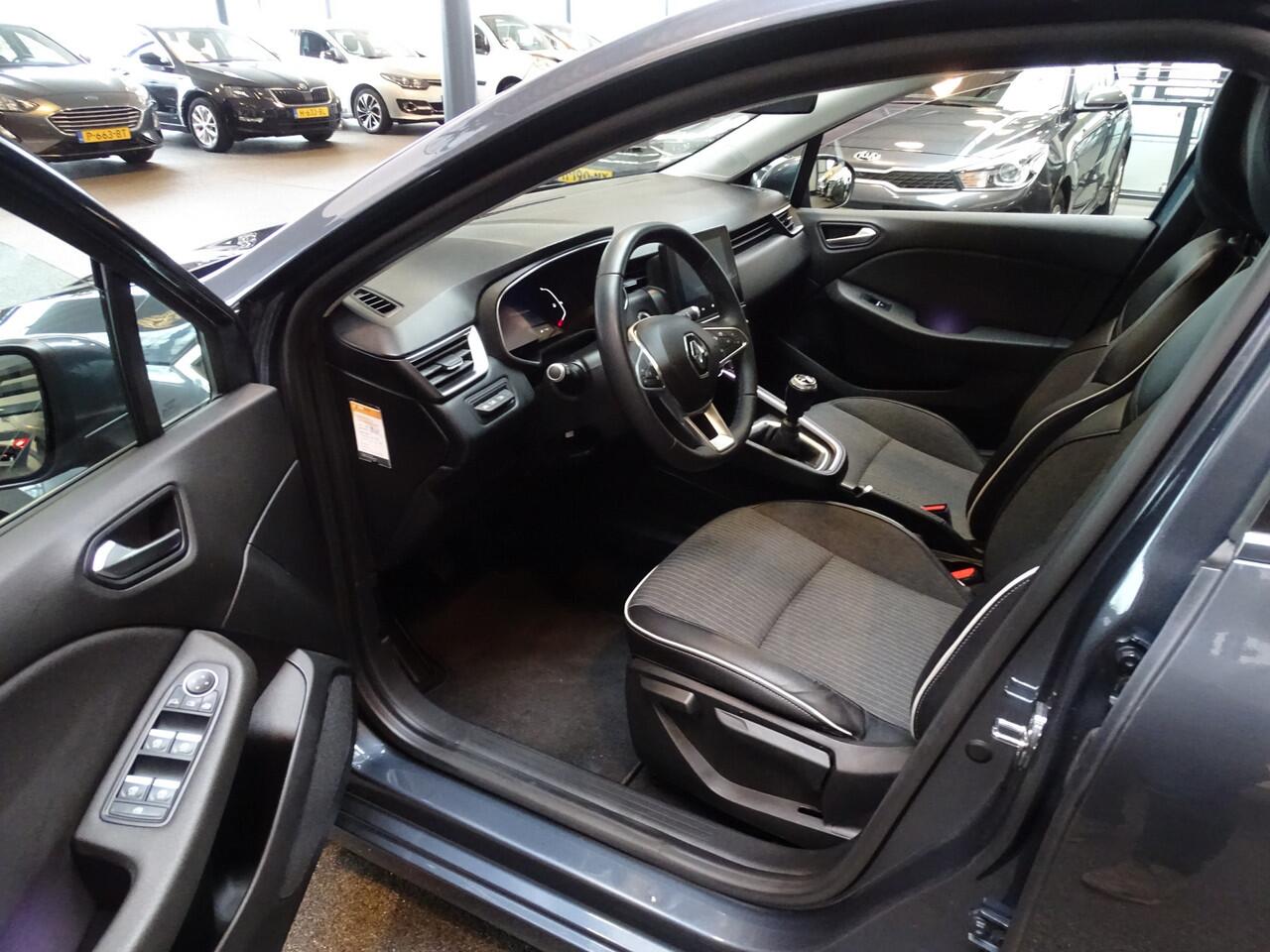 Renault CLIO 1.0 TCe Intens