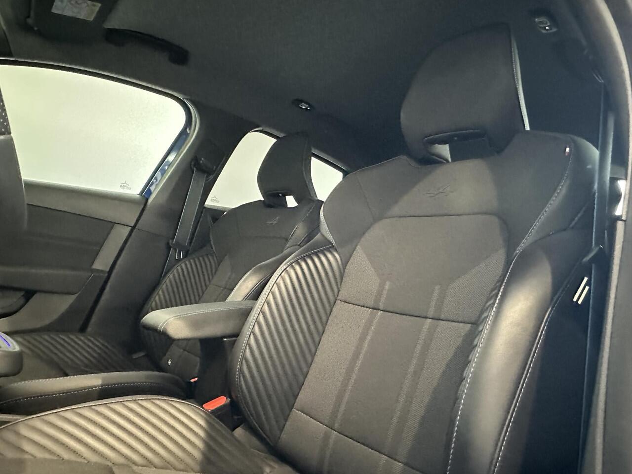 Renault CLIO 1.6 E-Tech Full Hybrid 145 esprit Alpine AUTOMAAT | RONDOMZICHTCAMERA | BOSE AUDIOSYSTEEM | ADAPTIVE CRUISECONTROL | APPLE CARPLAY/ANDROID AUTO